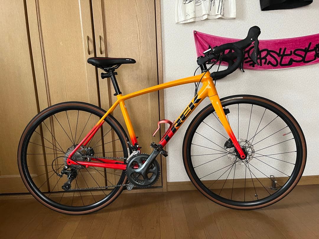 トレックエモンダALR4