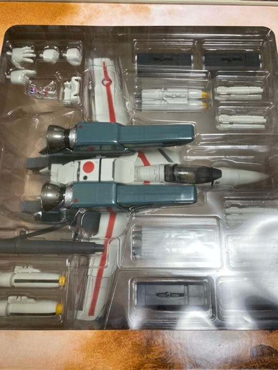 やまと　マクロス　48分の1 VF−1J & アーマーパーツ　2セット