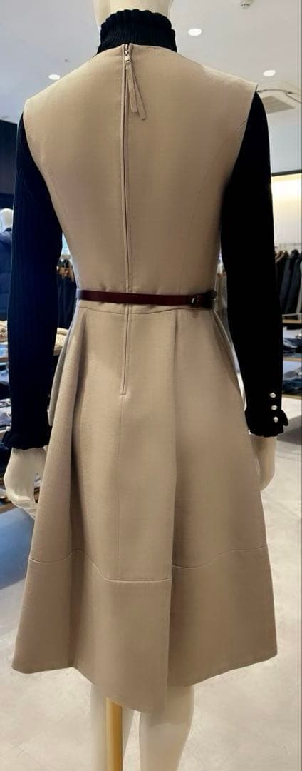 FOXEY ♡Lady Bouquet♡美品ベージュワンピース38レザーベルト付