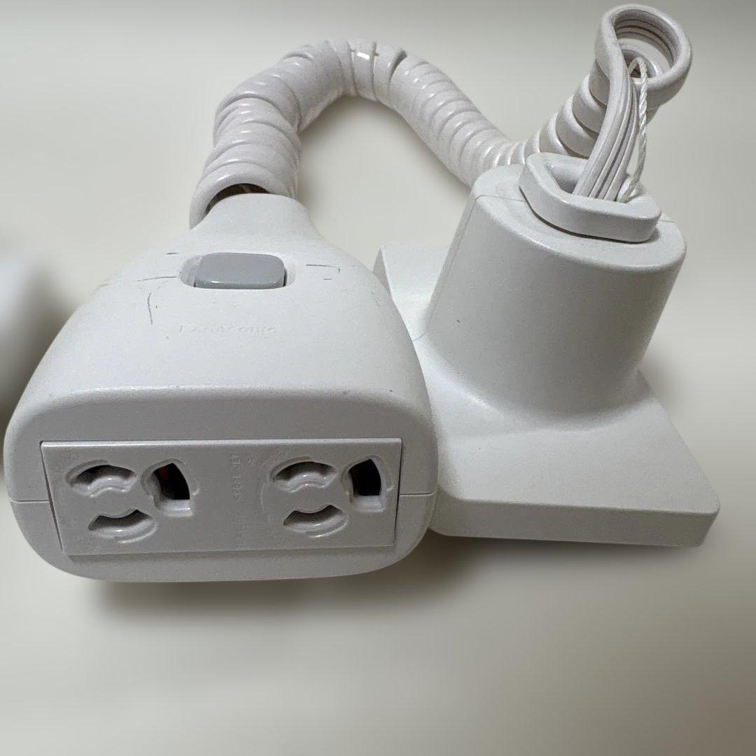 Panasonic WG888281W 2個 リーラーコンセント　パナソニック店