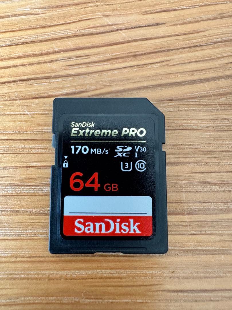 Canon EOS Kiss X10i デジタル一眼レフ ダブルズームキッド