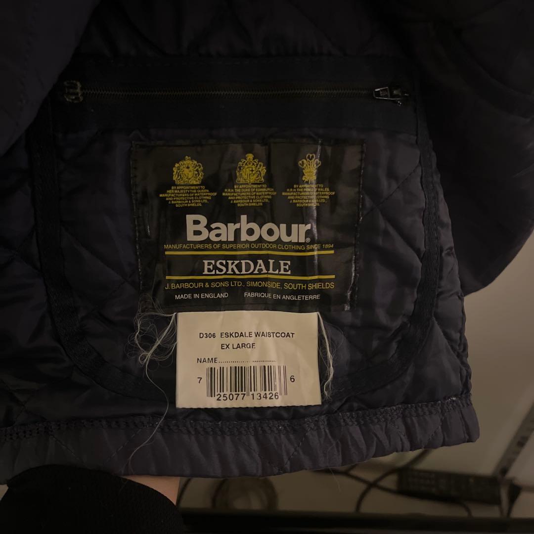 バブアー BARBOUR　ワンポイント 刺繍ロゴ　ベスト ライトダウンベスト