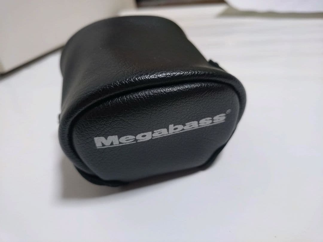 Megabass メガバス リールプロテクター ケース 赤✕3 黒✕3