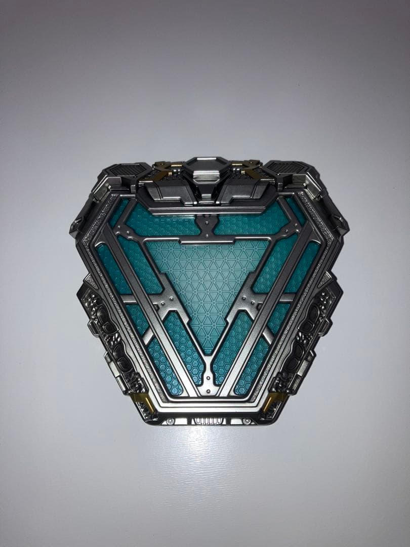 アイアンマン マーク85アークリアクター レプリカ ライフサイズ 1/1