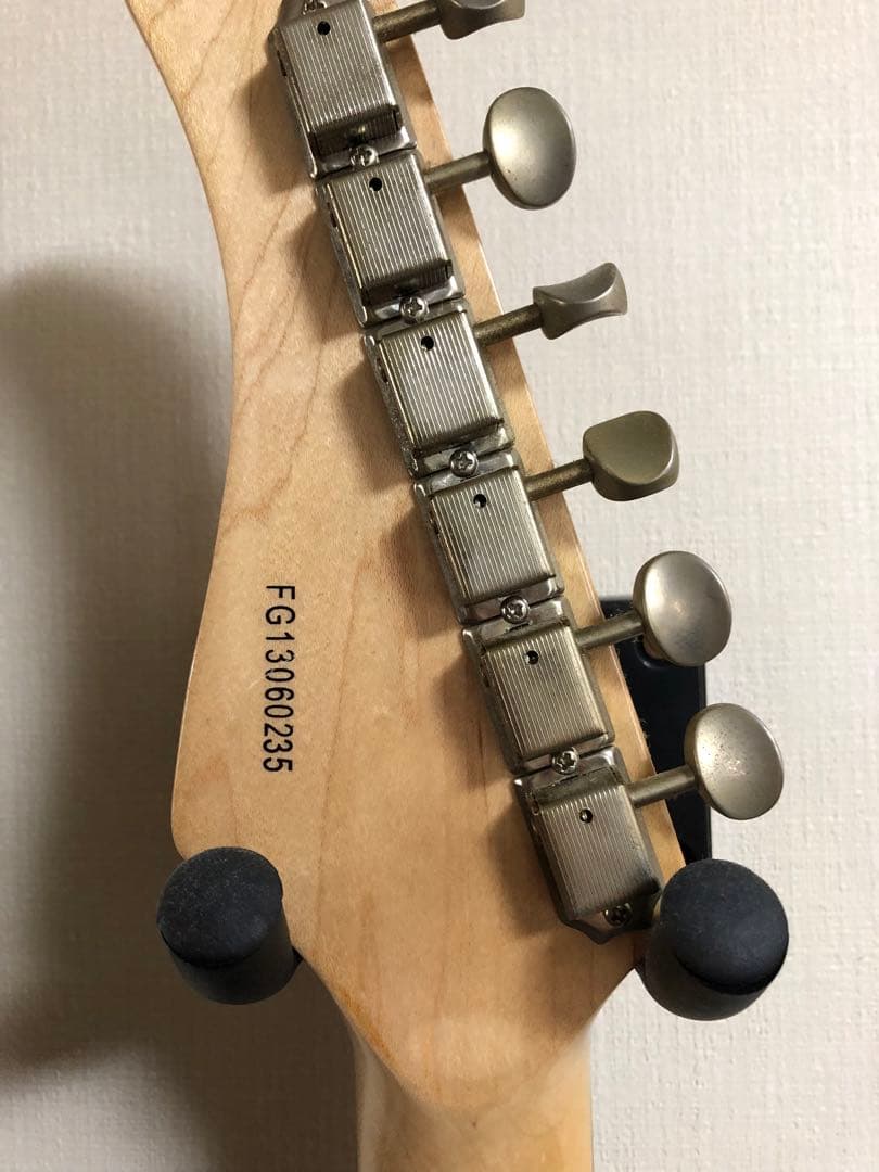 フェルナンデス　ストラトタイプ エレキギター