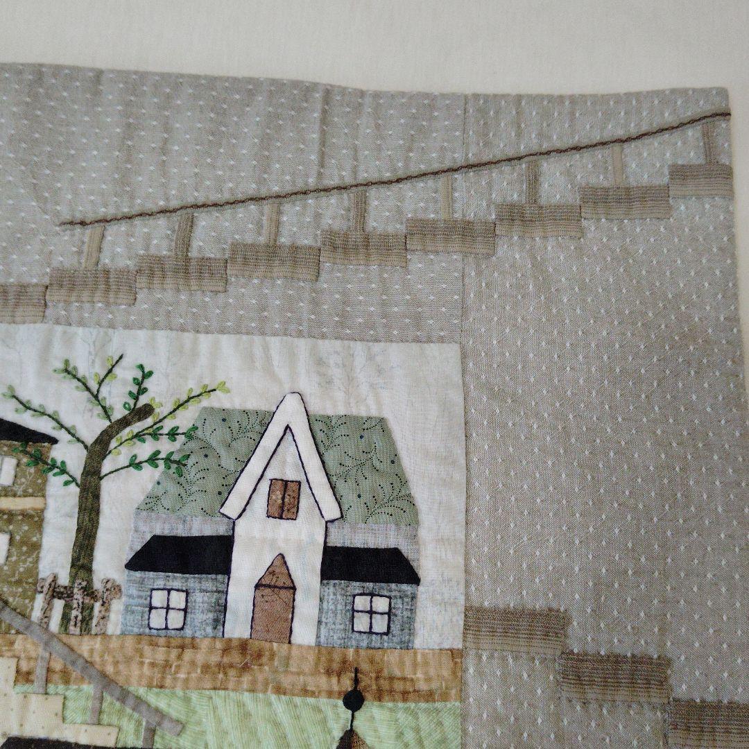 ハウスのパッチワークタペストリー 【74】 ミステリーキルト④