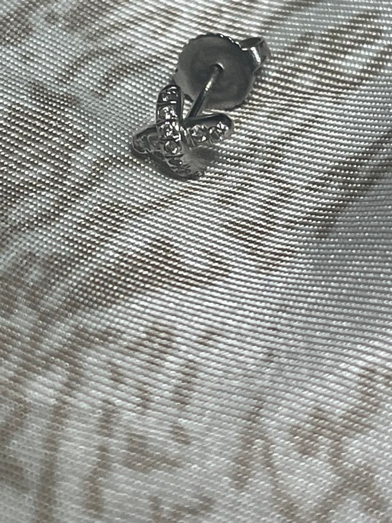 TIFFANYティファニー クロスステッチ ダイヤ ピアス Pt950片耳用