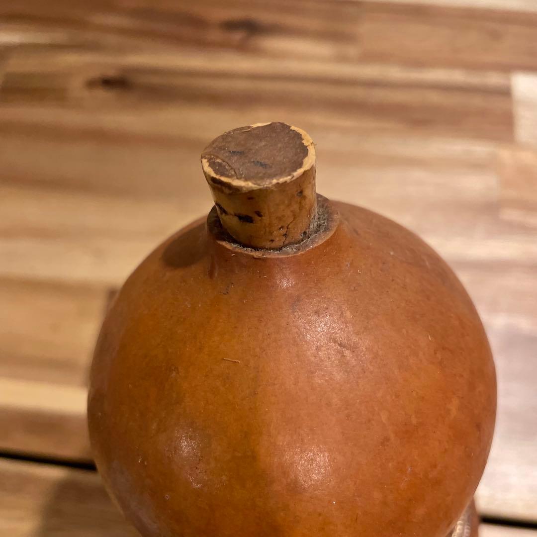 【レア】ひょうたんの置物と木製台座　瓢箪