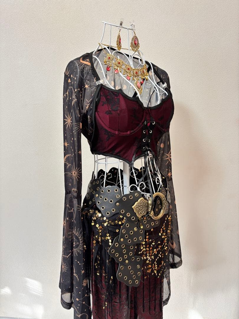 【新品】ベリーダンス衣装★パンツタイプ！ボルドー×ブラック×ゴールド★セット