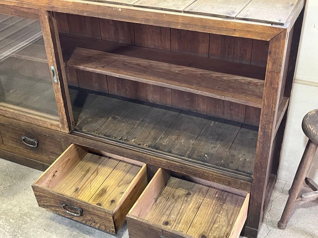 「sasasa」昭和初期 店舗什器 木製キャビネット ガラス戸棚 水屋箪笥