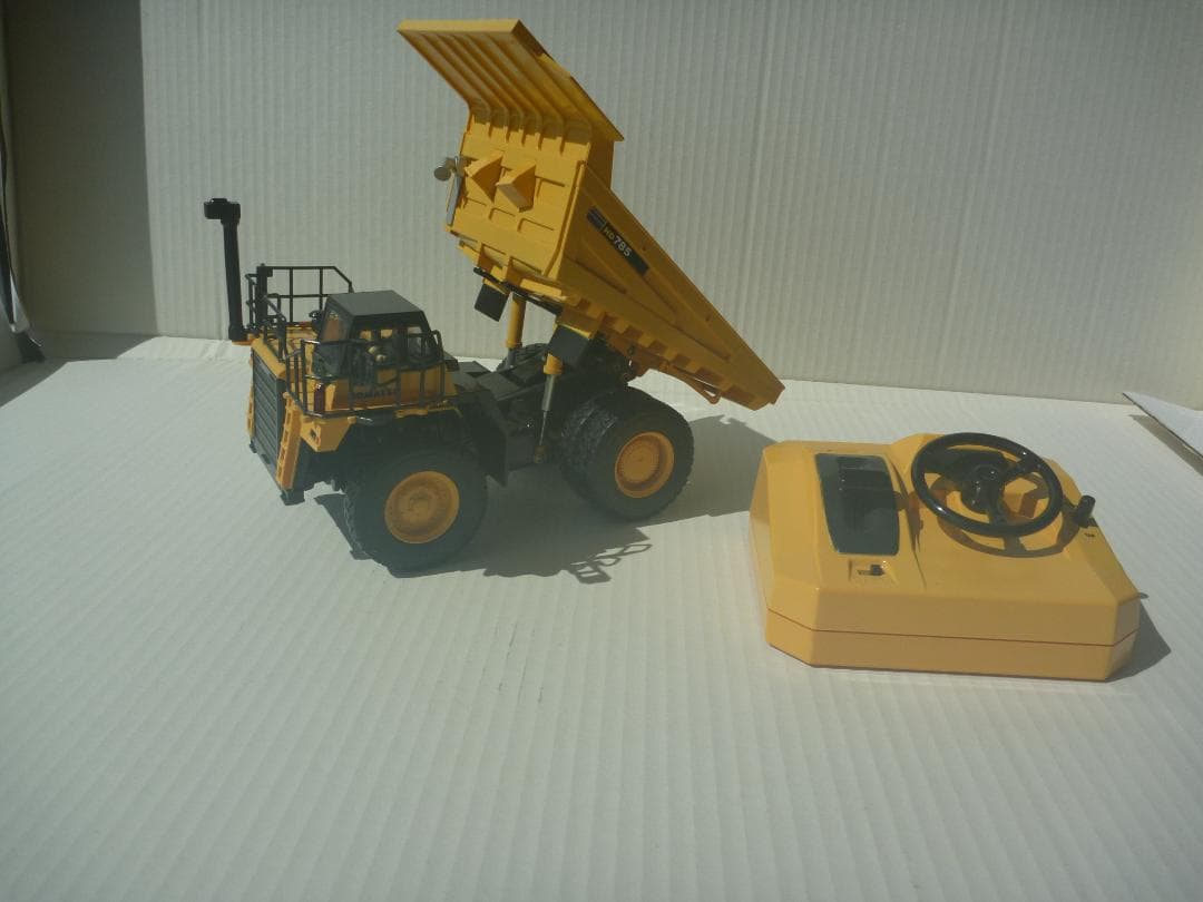 KYOSHOラジコンとMercedes-Benz ACTROSラジコン