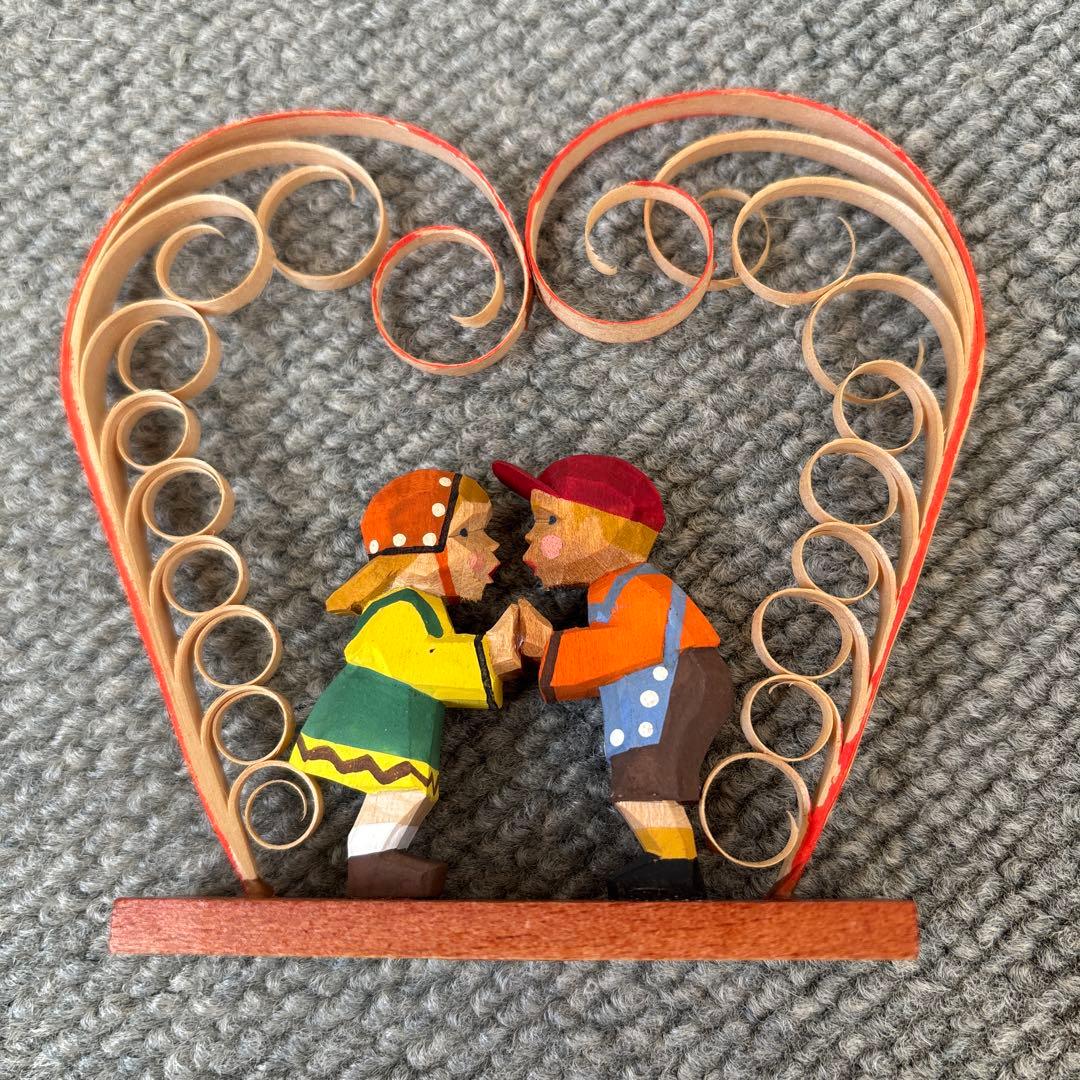 ヴィンテージ　expertic 木製工芸品《ハートアーチの男の子と女の子》