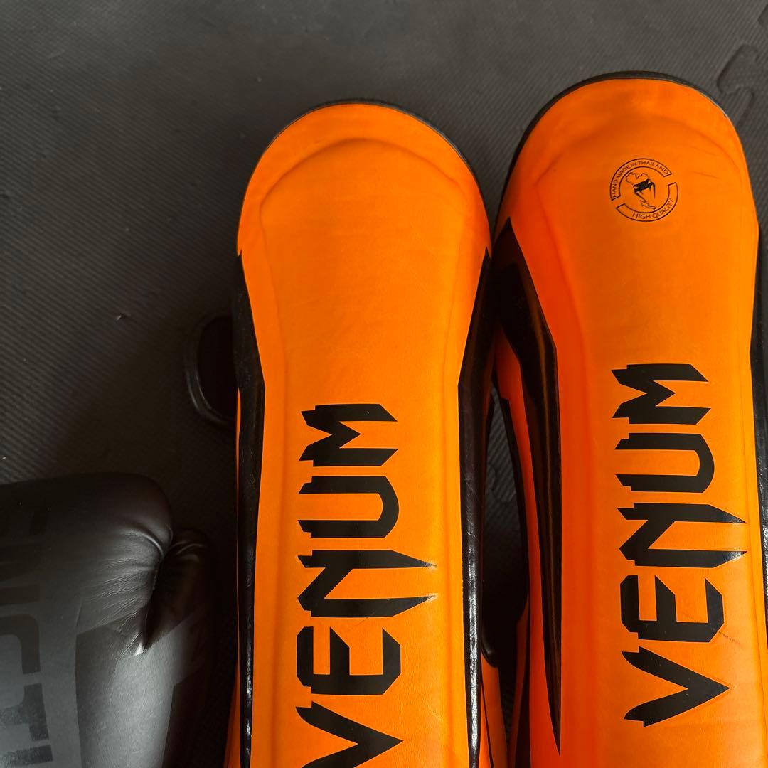 VENUM レガース　ボクシンググローブ 黒　セット