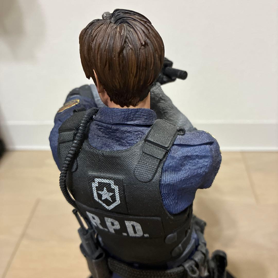 バイオハザードRE2 コレクターズ エディション レオン・S・ケネディ箱無し