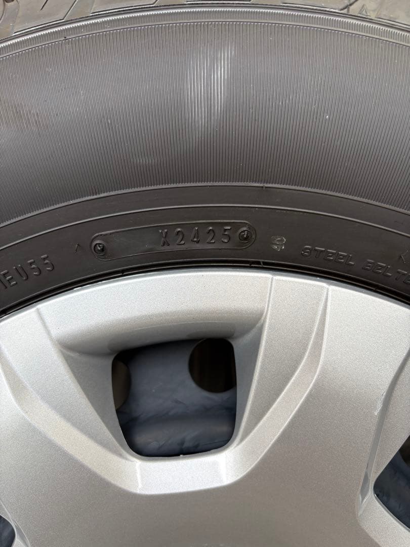 【新車外し】ハイエース　ダークプライムＳ　純正タイヤ＆ホイール４本セット