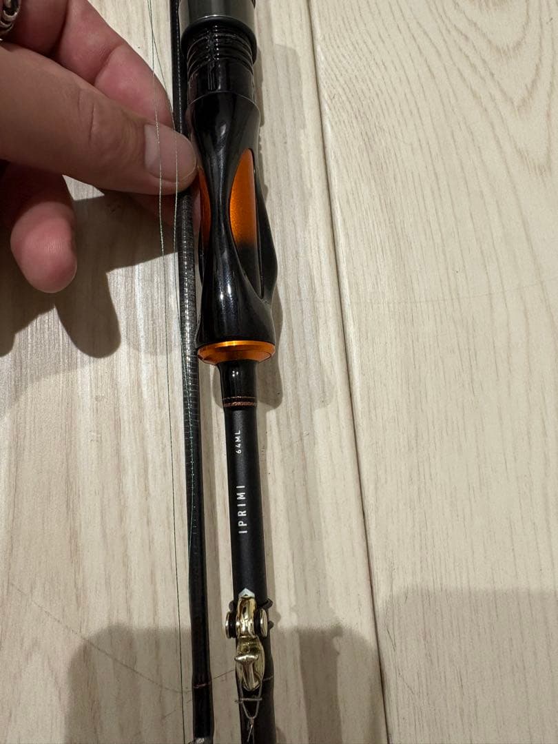 IPRIMI トラウトロッド ブラック/オレンジ