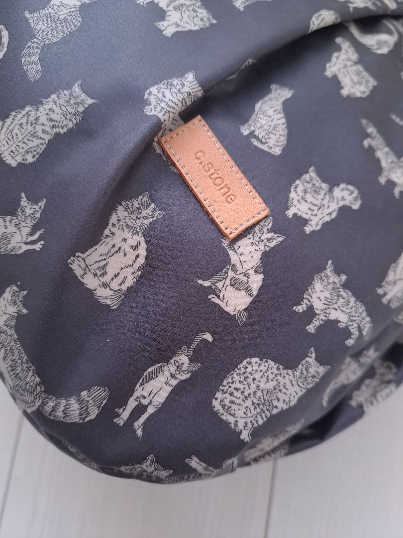 １点のみ♪　新春お買い得セット　共布ショルダー紐付　タック入通勤バッグ　ねこ柄