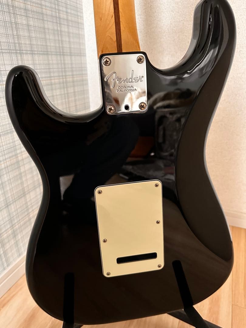 フェンダー　アメリカンプロフェッショナル　ストラトキャスター　ブラック