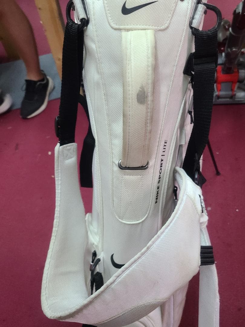 ナイキ NIKE スタンド型キャディバッグ　軽量　スポーツライト　白