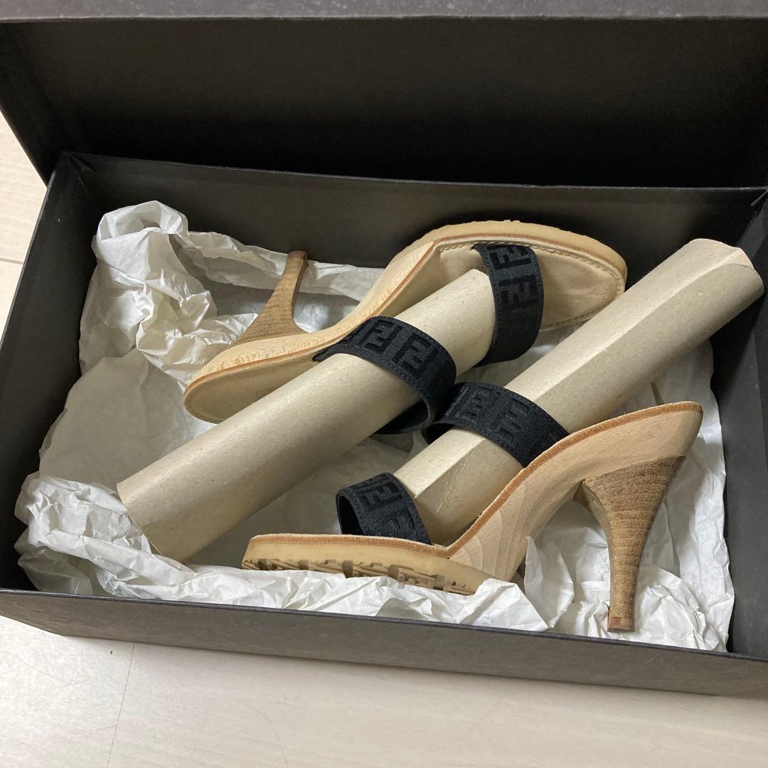 FENDI ブラック サンダル 約7cmヒール
