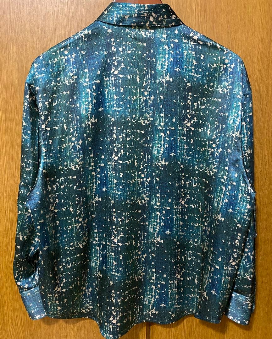 美品HERALBONY ヘラルボニーサテンシャツブラウス「こもれび」