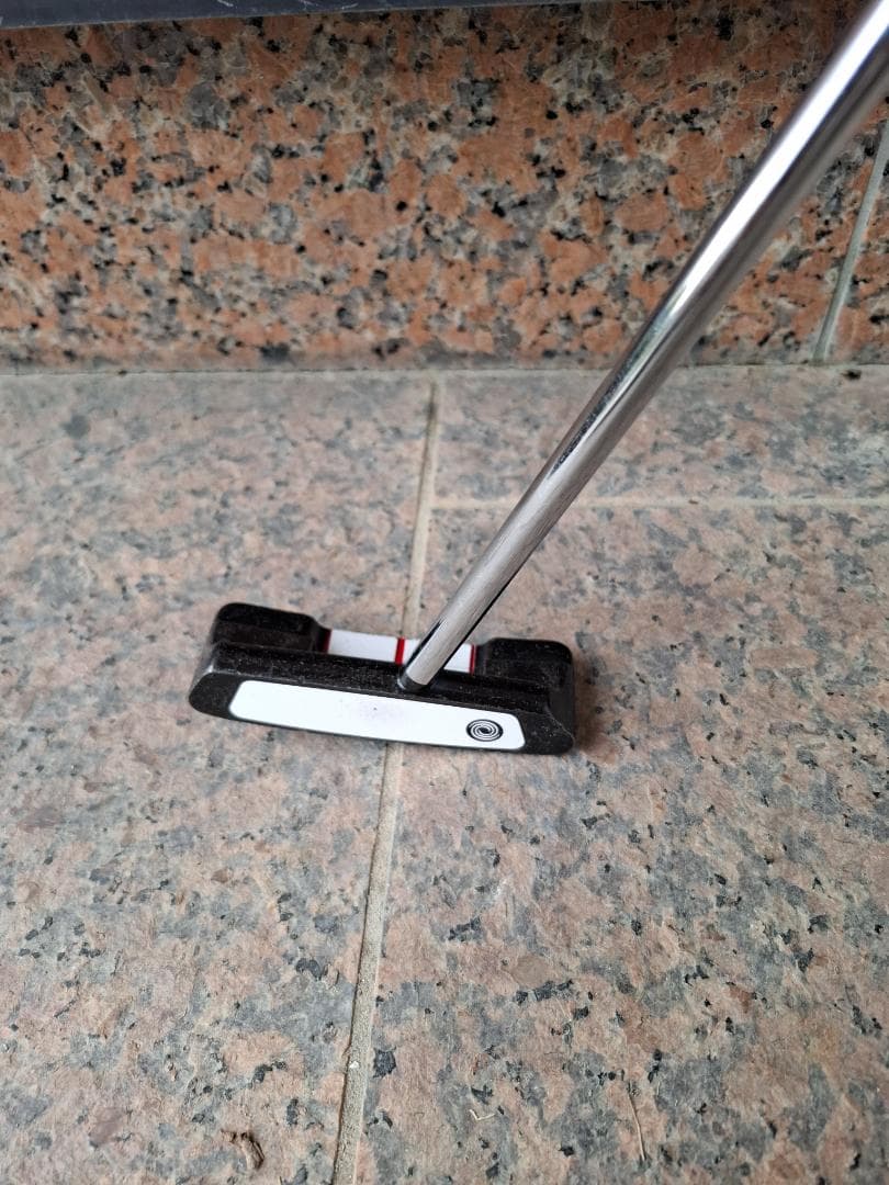 Odyssey White Hot パター