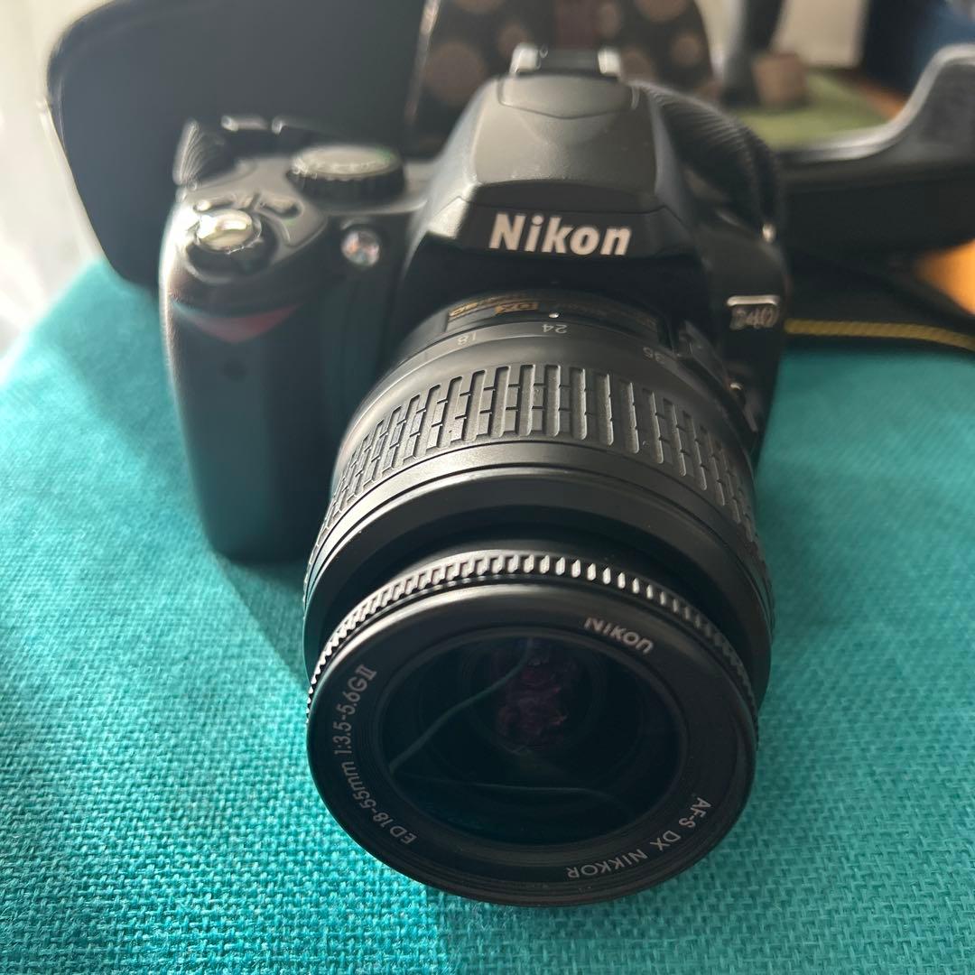 Nikon D40 デジタル一眼レフカメラ