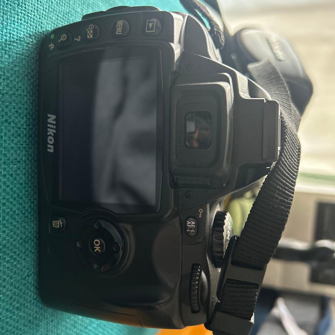 Nikon D40 デジタル一眼レフカメラ