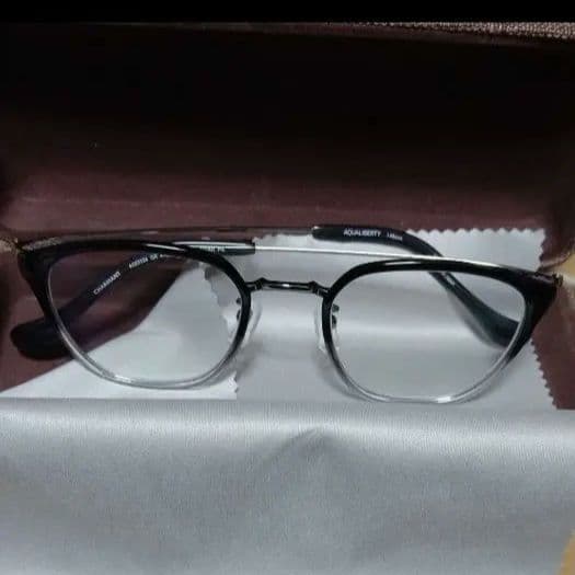 AQUA BODY 四角形フレーム メガネ