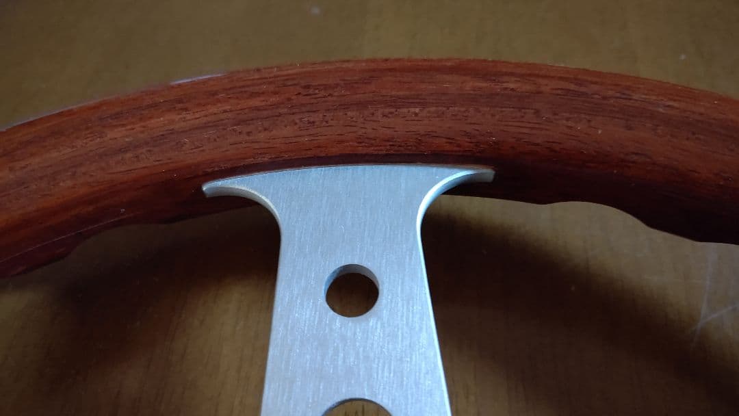 MOMO INDY ステアリングホイール 3スポーク35cm