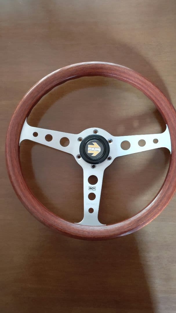 MOMO INDY ステアリングホイール 3スポーク35cm