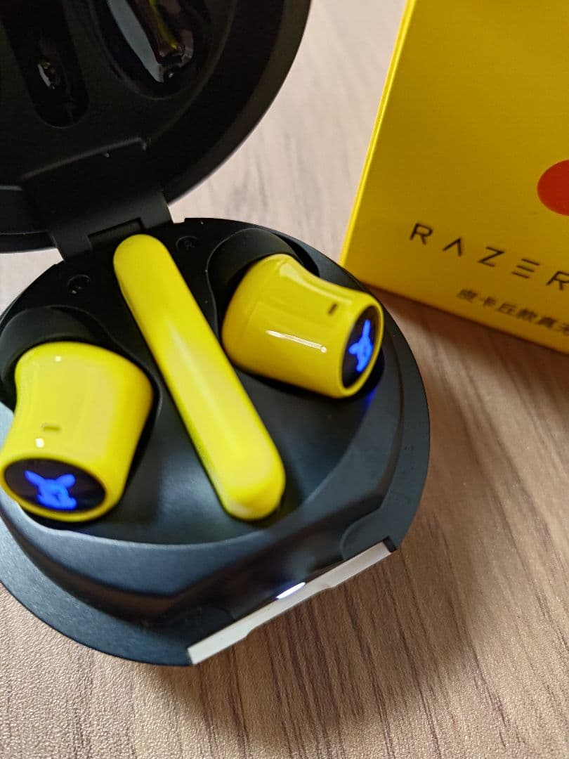 RAZER ポケモン ワイヤレスイヤフォン