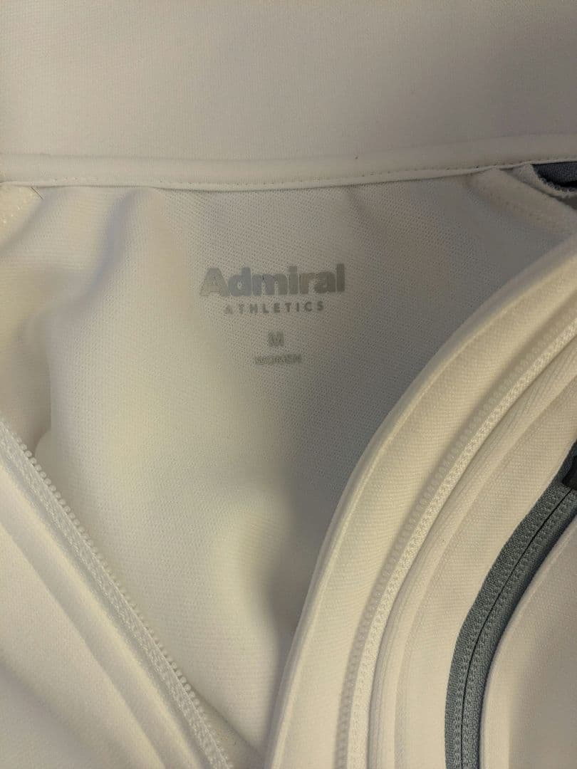 Admiralウォームアップ　パンツ新品未使用　ジャケット１回着用　レディース