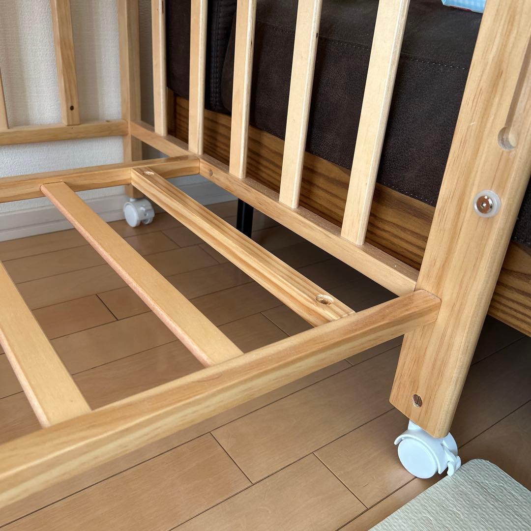 説明書付き！ヤトミ ミニベビーベッド　キャスター付き