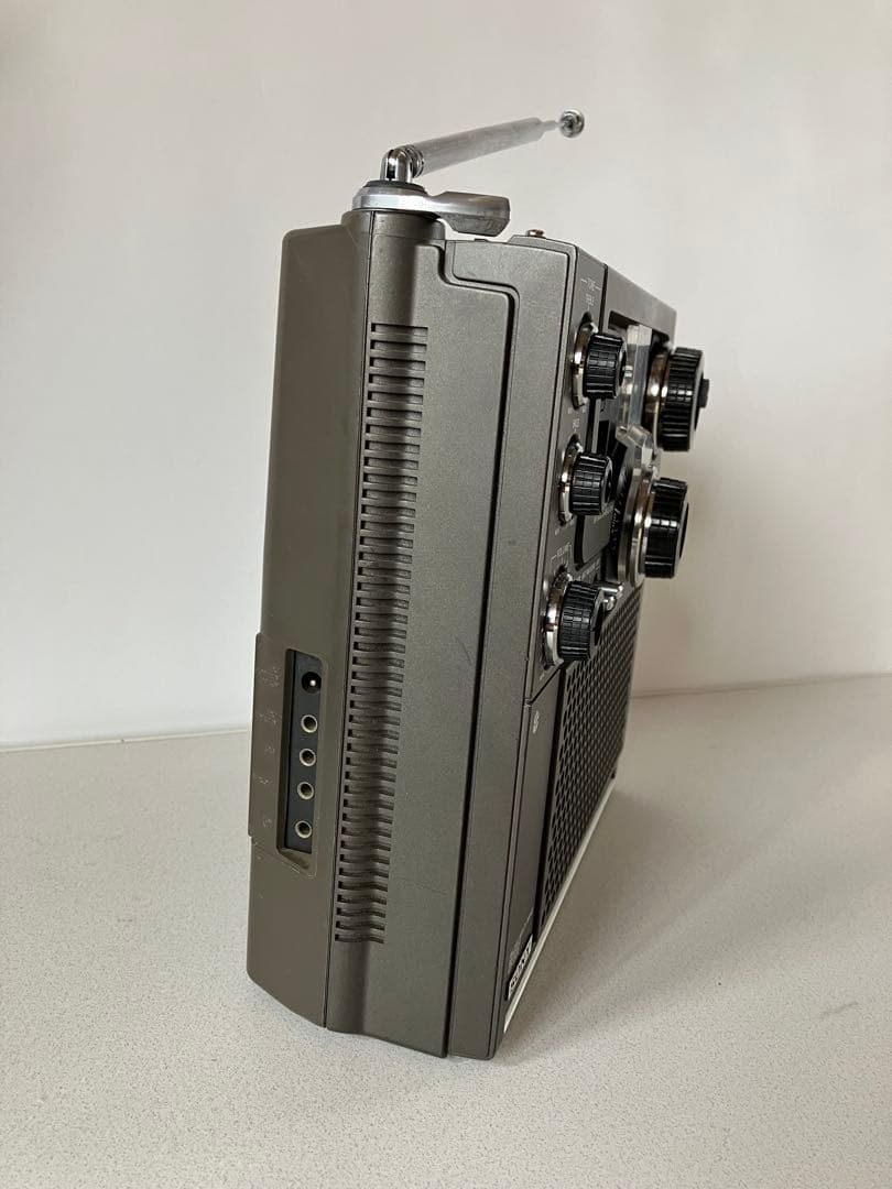 ソニーＢＣＬラジオ　ＩＣＦー５９００　　　　完動品