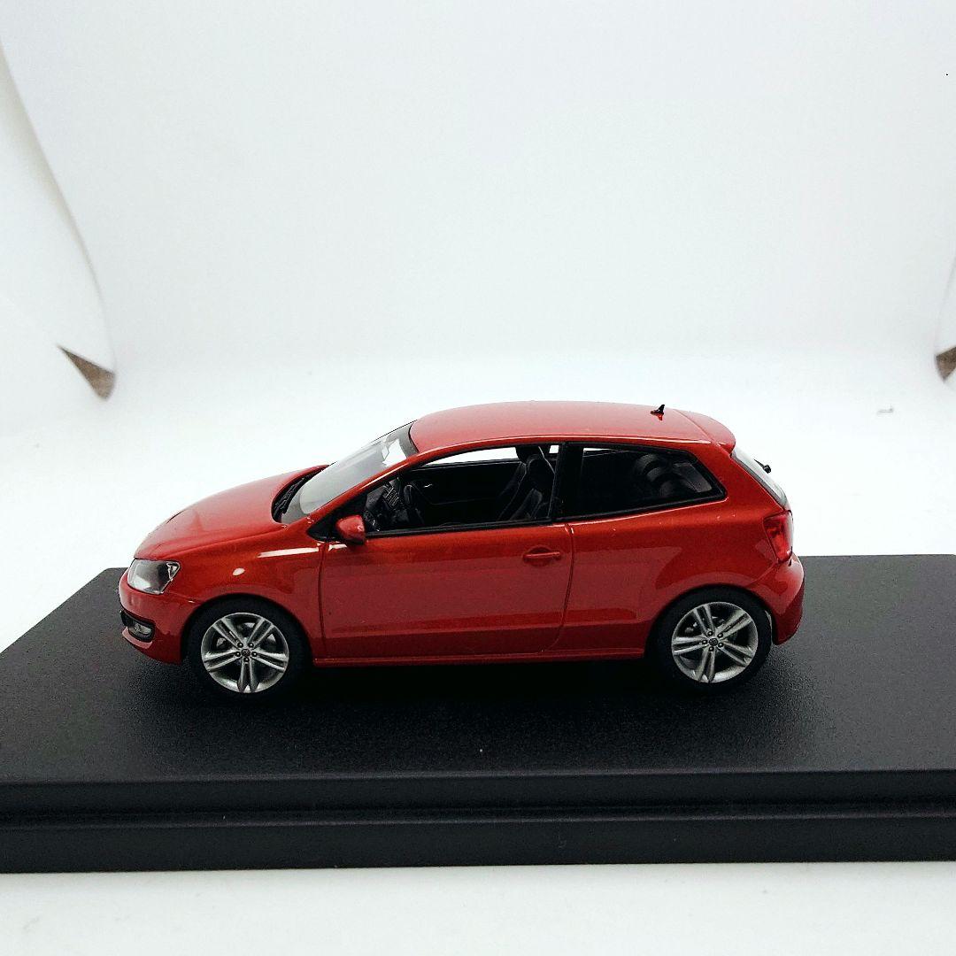 フォルクスワーゲン VW Polo ポロ 赤 1/43スケール ミニカー