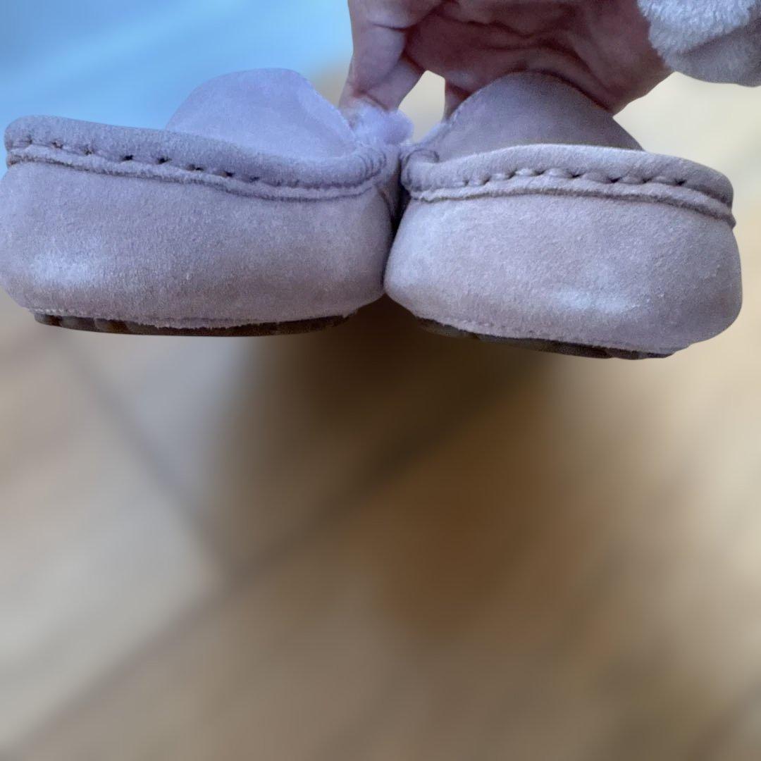 UGG ピンク モカシン　　新品23cm