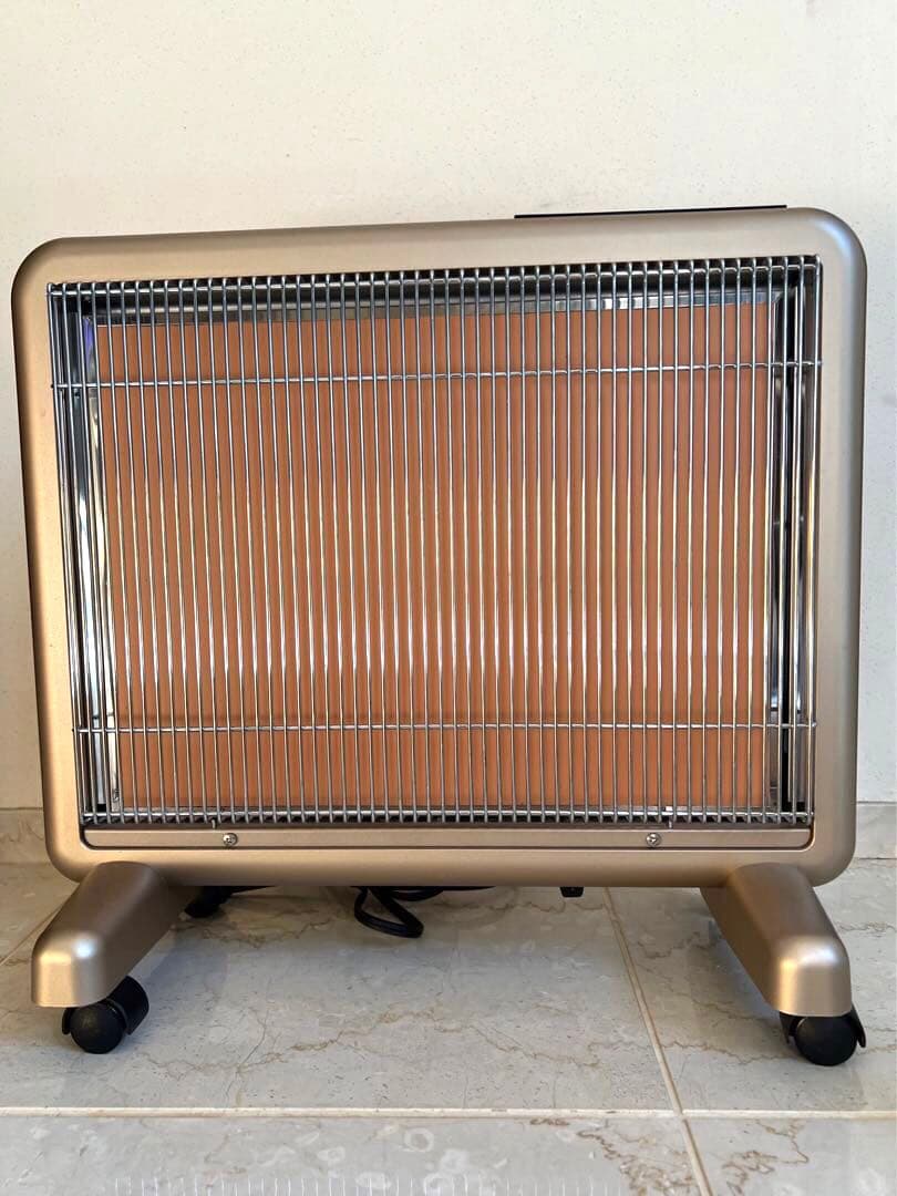 極美品 サンルミエ E800L-TM 遠赤外線暖房器 タイマー付