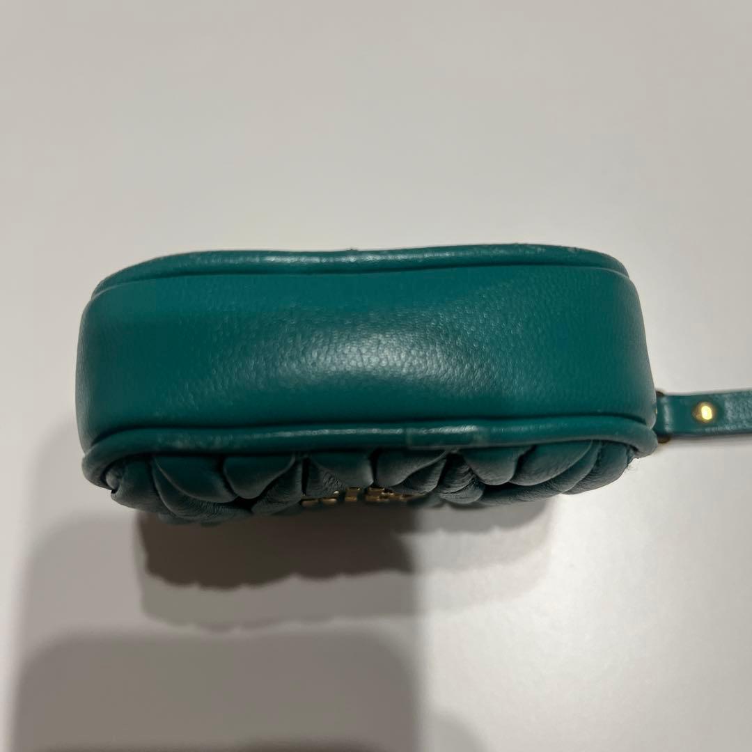 miumiu AirPodsケース