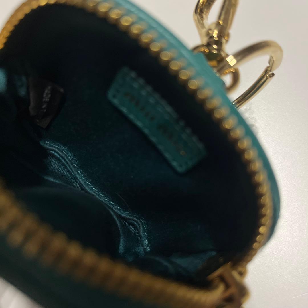 miumiu AirPodsケース