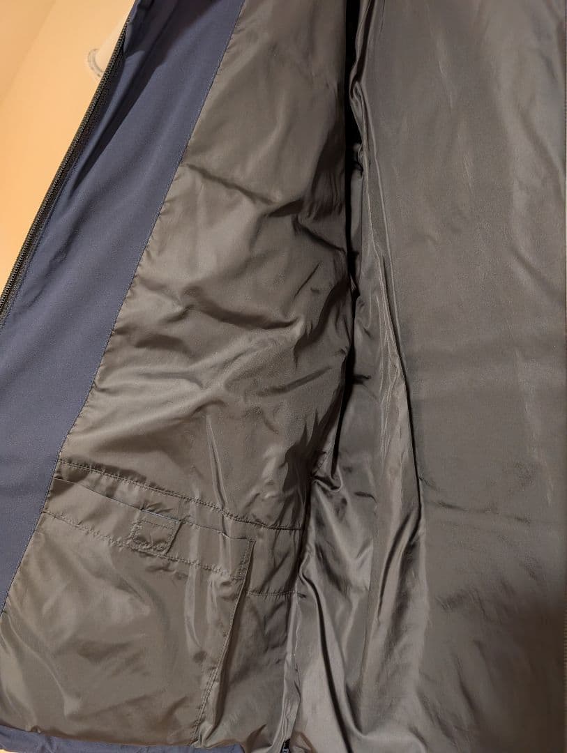 LACOSTE BH262EM ネイビー ダウンジャケット