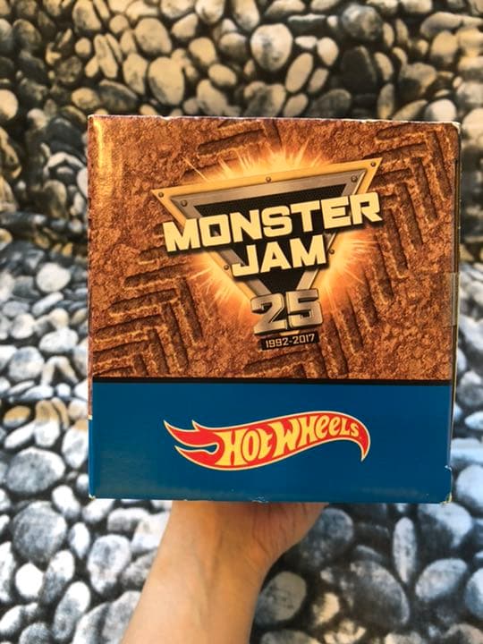 Hot Wheels モンスタージャム ツアーフェイバリット 25周年記念