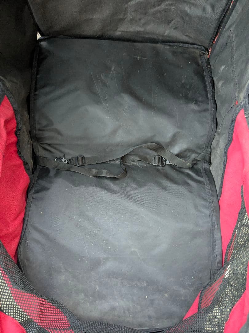 ペットカート　赤と黒