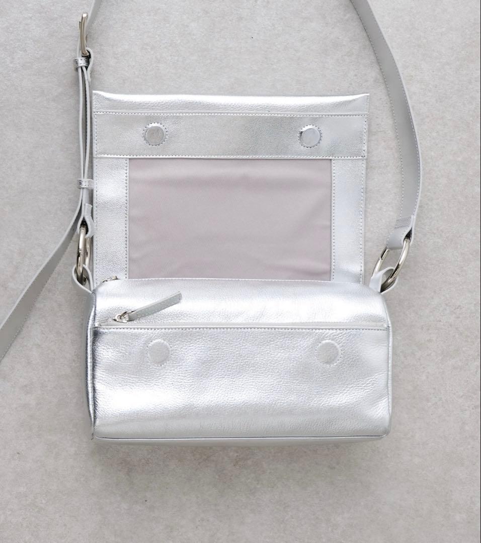 新品　BEARDSLEY ショルダーバッグ レザーボディバッグ 現行　シルバー