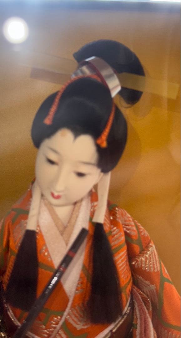 日本人形 伝統的な和服