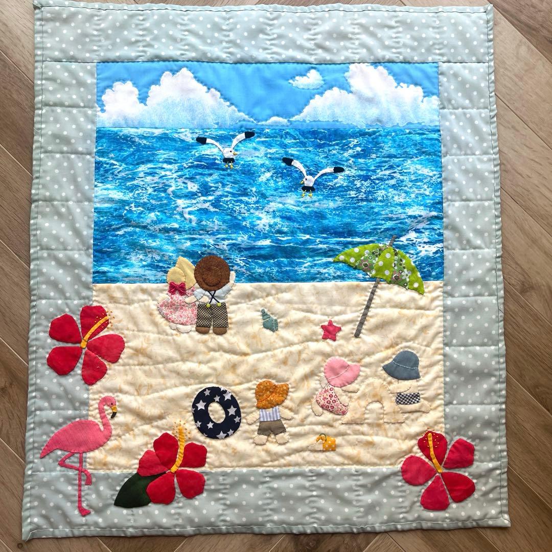 パッチワークタペストリー　ハンドメイドキルト