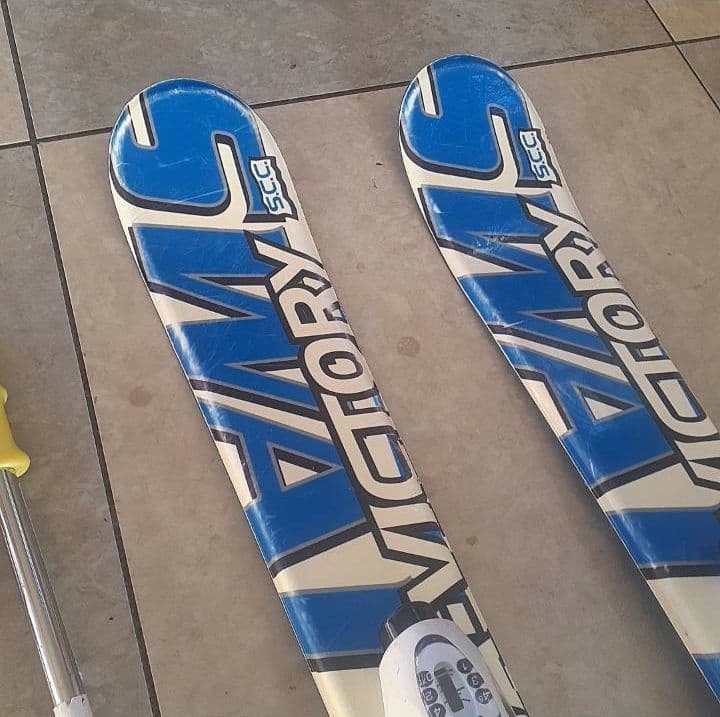 初めてのスキーに！板９０cm　幼稚園児スキーセット　本格的