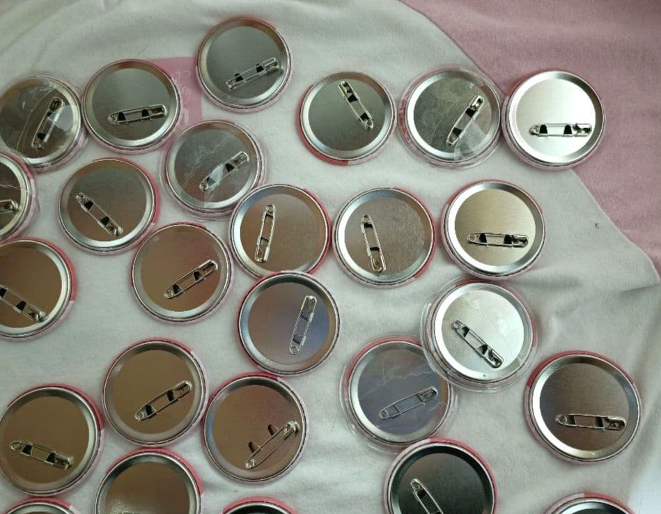 すとぷり　莉犬　缶バッチ　アニマル缶バッチ　あにまる缶バッチ