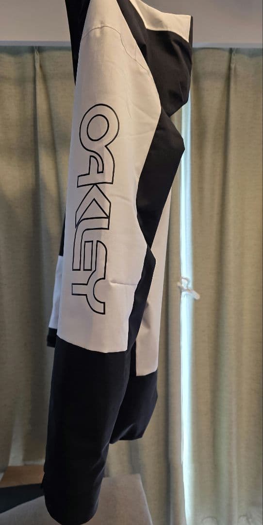 OAKLEY スキースノーボードジャケット ホワイト/ブラック XL