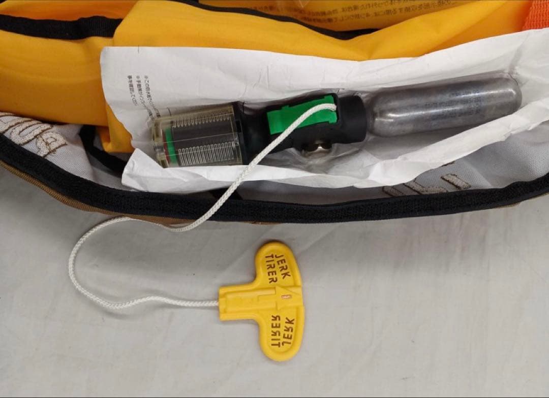 ダイワ DF-2709 インフレータブルライフジャケット マッディブラウン